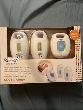 Graco Ultra Clear 3-Piece Baby Monitor Set - White with Green Accents